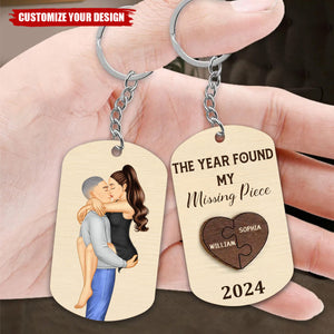 The Year I Found My Missing Piece Kissing Couples - Couple Personalized Stainless Steel Keychain - Gift For Husband Wife, Anniversary