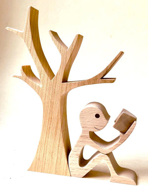 Making Wooden People Reading With Personality